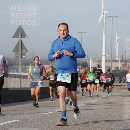 03.10.2026 - Köhlbrandbrückenlauf Yannick Fuchs http://msf.ph/oto/10776010 03.10.2026 09:42:01 Position 2 1722, 1770 meine-sportfotos.de