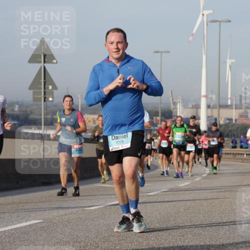 03.10.2026 - Köhlbrandbrückenlauf Yannick Fuchs http://msf.ph/oto/10776012 03.10.2026 09:42:02 Position 2 1722, 1770 meine-sportfotos.de
