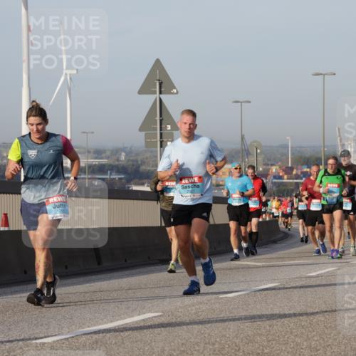03.10.2026 - Köhlbrandbrückenlauf Yannick Fuchs http://msf.ph/oto/10776036 03.10.2026 09:42:04 Position 2 1715, 2027 meine-sportfotos.de