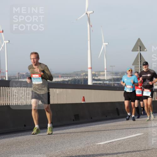 03.10.2026 - Köhlbrandbrückenlauf Yannick Fuchs http://msf.ph/oto/10776085 03.10.2026 09:42:08 Position 2 2729 meine-sportfotos.de