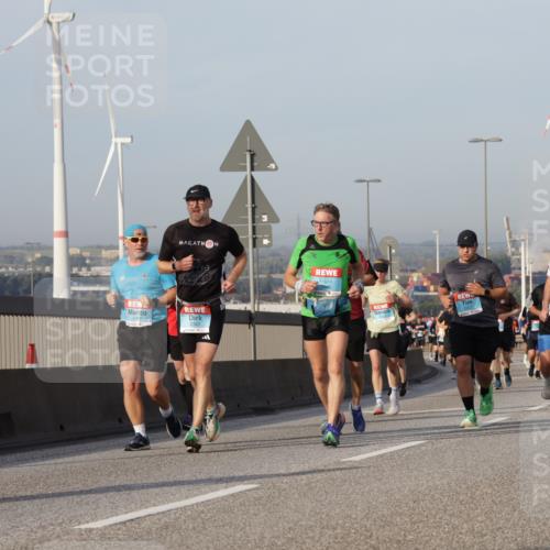 03.10.2026 - Köhlbrandbrückenlauf Yannick Fuchs http://msf.ph/oto/10776091 03.10.2026 09:42:09 Position 2 2343 meine-sportfotos.de