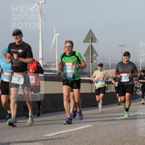 03.10.2026 - Köhlbrandbrückenlauf Yannick Fuchs http://msf.ph/oto/10776121 03.10.2026 09:42:11 Position 2 1262, 2343, 080, 3900, 2227, 1454 meine-sportfotos.de