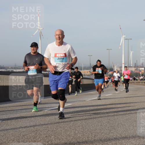 03.10.2026 - Köhlbrandbrückenlauf Yannick Fuchs http://msf.ph/oto/10776161 03.10.2026 09:42:14 Position 2 2227, 1454 meine-sportfotos.de