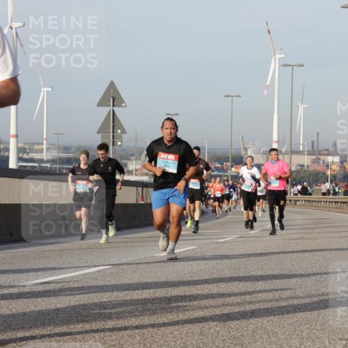 03.10.2026 - Köhlbrandbrückenlauf Yannick Fuchs http://msf.ph/oto/10776167 03.10.2026 09:42:14 Position 2 3833, 1325 meine-sportfotos.de