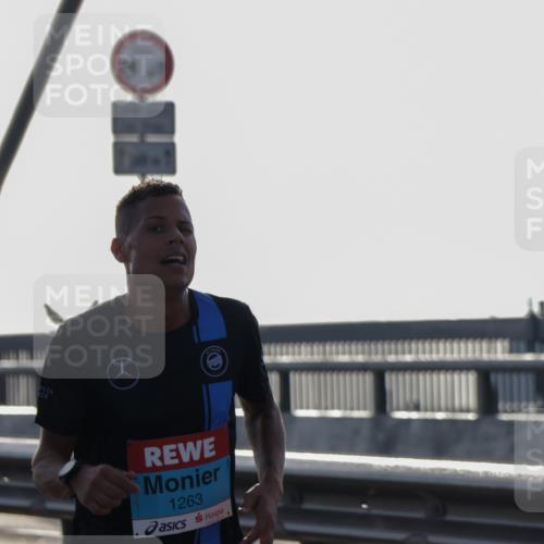 03.10.2026 - Köhlbrandbrückenlauf Yannick Fuchs http://msf.ph/oto/10776187 03.10.2026 09:16:31 Position 1 1263 meine-sportfotos.de