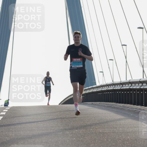 03.10.2026 - Köhlbrandbrückenlauf Yannick Fuchs http://msf.ph/oto/10776208 03.10.2026 09:16:56 Position 1 1773 meine-sportfotos.de