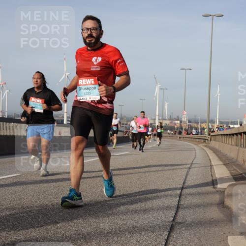 03.10.2026 - Köhlbrandbrückenlauf Yannick Fuchs http://msf.ph/oto/10776209 03.10.2026 09:42:17 Position 2 2, 1325 meine-sportfotos.de