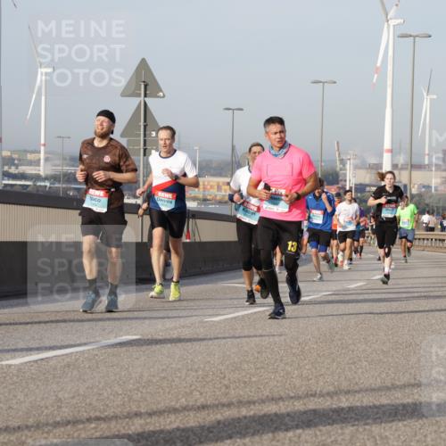 03.10.2026 - Köhlbrandbrückenlauf Yannick Fuchs http://msf.ph/oto/10776217 03.10.2026 09:42:18 Position 2 13, 1500 meine-sportfotos.de
