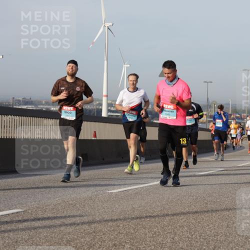 03.10.2026 - Köhlbrandbrückenlauf Yannick Fuchs http://msf.ph/oto/10776246 03.10.2026 09:42:20 Position 2 1940, 1937, 1618, 13 meine-sportfotos.de