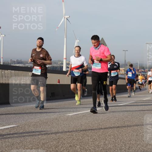 03.10.2026 - Köhlbrandbrückenlauf Yannick Fuchs http://msf.ph/oto/10776249 03.10.2026 09:42:20 Position 2 1937, 1940, 13 meine-sportfotos.de