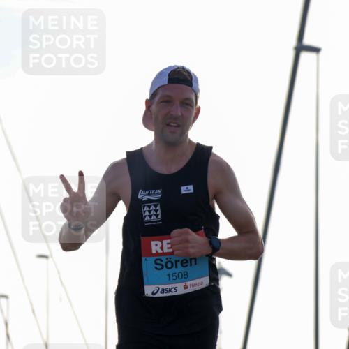 03.10.2026 - Köhlbrandbrückenlauf Yannick Fuchs http://msf.ph/oto/10776256 03.10.2026 09:17:11 Position 1 1508 meine-sportfotos.de