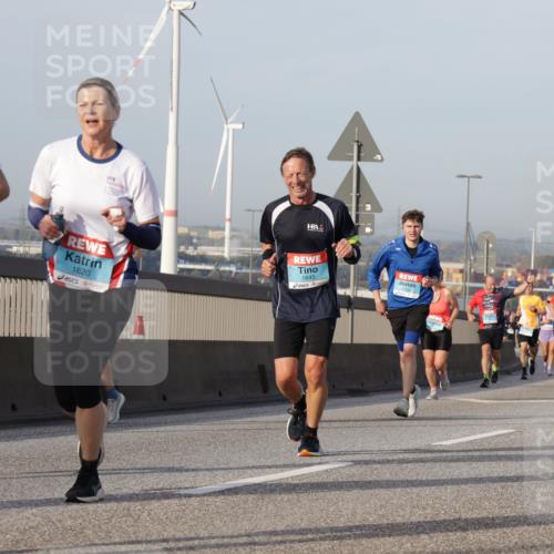 03.10.2026 - Köhlbrandbrückenlauf Yannick Fuchs http://msf.ph/oto/10776276 03.10.2026 09:42:22 Position 2 1618, 1645, 1620 meine-sportfotos.de