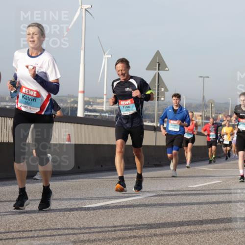 03.10.2026 - Köhlbrandbrückenlauf Yannick Fuchs http://msf.ph/oto/10776280 03.10.2026 09:42:22 Position 2 1618, 1620, 1645 meine-sportfotos.de