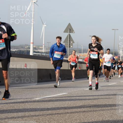 03.10.2026 - Köhlbrandbrückenlauf Yannick Fuchs http://msf.ph/oto/10776299 03.10.2026 09:42:24 Position 2 1645 meine-sportfotos.de