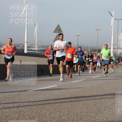 03.10.2026 - Köhlbrandbrückenlauf Yannick Fuchs http://msf.ph/oto/10776352 03.10.2026 09:42:27 Position 2 22, 500 meine-sportfotos.de