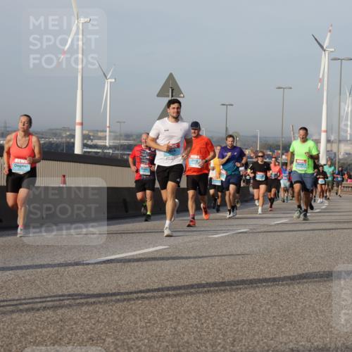03.10.2026 - Köhlbrandbrückenlauf Yannick Fuchs http://msf.ph/oto/10776354 03.10.2026 09:42:28 Position 2 500 meine-sportfotos.de