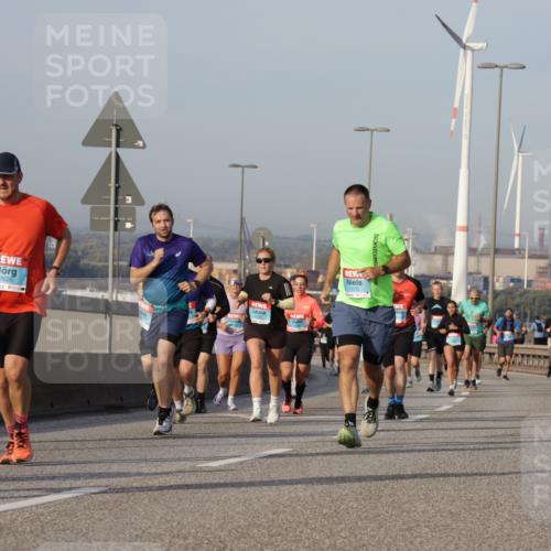 03.10.2026 - Köhlbrandbrückenlauf Yannick Fuchs http://msf.ph/oto/10776374 03.10.2026 09:42:29 Position 2 81 meine-sportfotos.de