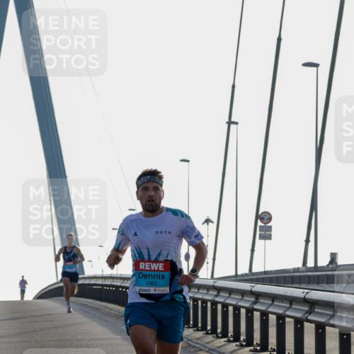03.10.2026 - Köhlbrandbrückenlauf Yannick Fuchs http://msf.ph/oto/10776377 03.10.2026 09:18:05 Position 1 1063 meine-sportfotos.de