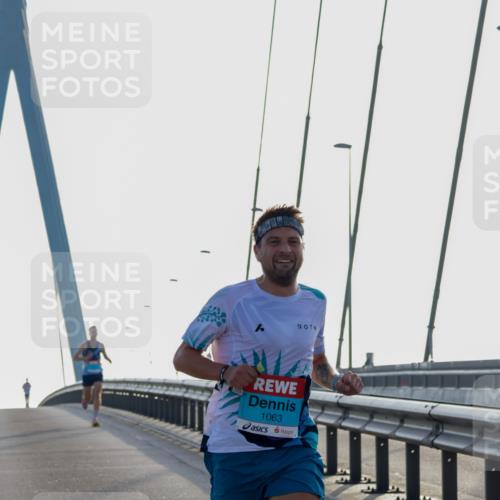 03.10.2026 - Köhlbrandbrückenlauf Yannick Fuchs http://msf.ph/oto/10776386 03.10.2026 09:18:06 Position 1 1063 meine-sportfotos.de