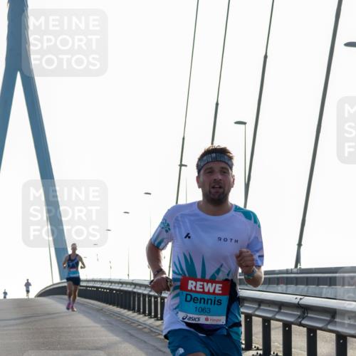 03.10.2026 - Köhlbrandbrückenlauf Yannick Fuchs http://msf.ph/oto/10776388 03.10.2026 09:18:06 Position 1 1063 meine-sportfotos.de