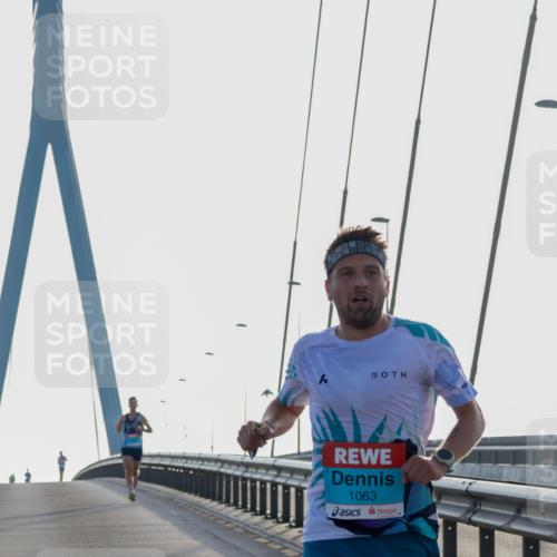 03.10.2026 - Köhlbrandbrückenlauf Yannick Fuchs http://msf.ph/oto/10776391 03.10.2026 09:18:06 Position 1 1063 meine-sportfotos.de