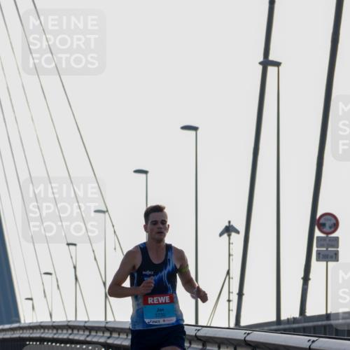 03.10.2026 - Köhlbrandbrückenlauf Yannick Fuchs http://msf.ph/oto/10776399 03.10.2026 09:18:09 Position 1  meine-sportfotos.de