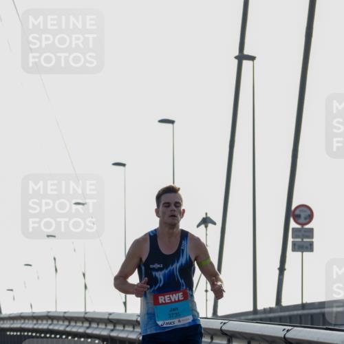 03.10.2026 - Köhlbrandbrückenlauf Yannick Fuchs http://msf.ph/oto/10776405 03.10.2026 09:18:10 Position 1 3735 meine-sportfotos.de