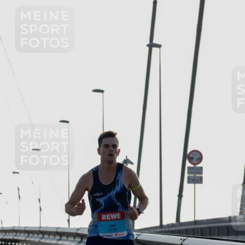 03.10.2026 - Köhlbrandbrückenlauf Yannick Fuchs http://msf.ph/oto/10776410 03.10.2026 09:18:11 Position 1 3735 meine-sportfotos.de