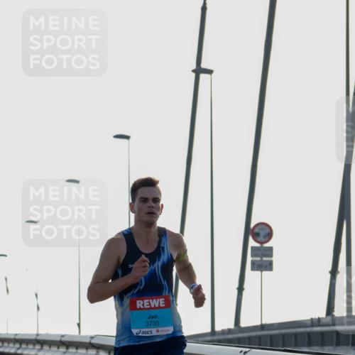 03.10.2026 - Köhlbrandbrückenlauf Yannick Fuchs http://msf.ph/oto/10776412 03.10.2026 09:18:11 Position 1 3735 meine-sportfotos.de