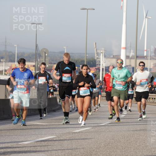 03.10.2026 - Köhlbrandbrückenlauf Yannick Fuchs http://msf.ph/oto/10776460 03.10.2026 09:42:36 Position 2 12, 828, 1500 meine-sportfotos.de