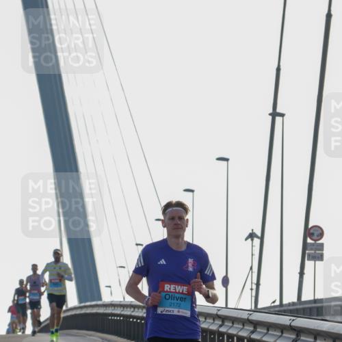 03.10.2026 - Köhlbrandbrückenlauf Yannick Fuchs http://msf.ph/oto/10776484 03.10.2026 09:18:40 Position 1 2172, 300, 1 meine-sportfotos.de