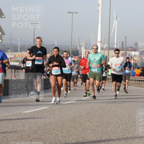 03.10.2026 - Köhlbrandbrückenlauf Yannick Fuchs http://msf.ph/oto/10776490 03.10.2026 09:42:38 Position 2 2094, 1500 meine-sportfotos.de