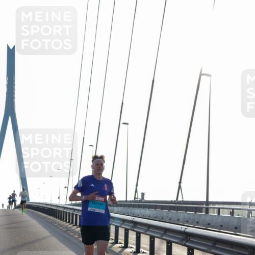 03.10.2026 - Köhlbrandbrückenlauf Yannick Fuchs http://msf.ph/oto/10776507 03.10.2026 09:18:43 Position 1 2172 meine-sportfotos.de
