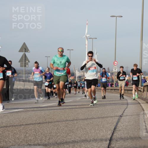 03.10.2026 - Köhlbrandbrückenlauf Yannick Fuchs http://msf.ph/oto/10776514 03.10.2026 09:42:42 Position 2  meine-sportfotos.de