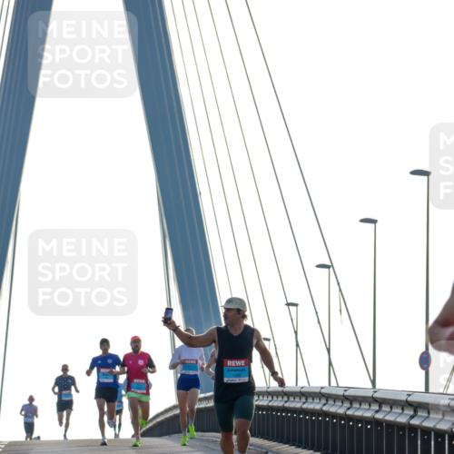 03.10.2026 - Köhlbrandbrückenlauf Yannick Fuchs http://msf.ph/oto/10776539 03.10.2026 09:18:55 Position 1  meine-sportfotos.de