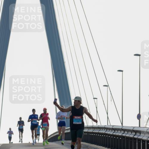 03.10.2026 - Köhlbrandbrückenlauf Yannick Fuchs http://msf.ph/oto/10776540 03.10.2026 09:18:55 Position 1  meine-sportfotos.de