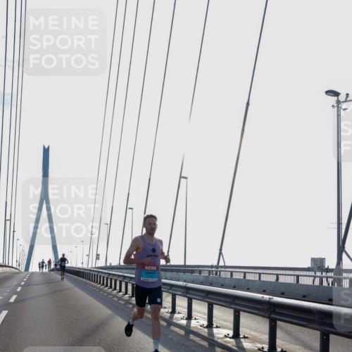 03.10.2026 - Köhlbrandbrückenlauf Yannick Fuchs http://msf.ph/oto/10776549 03.10.2026 09:18:56 Position 1  meine-sportfotos.de