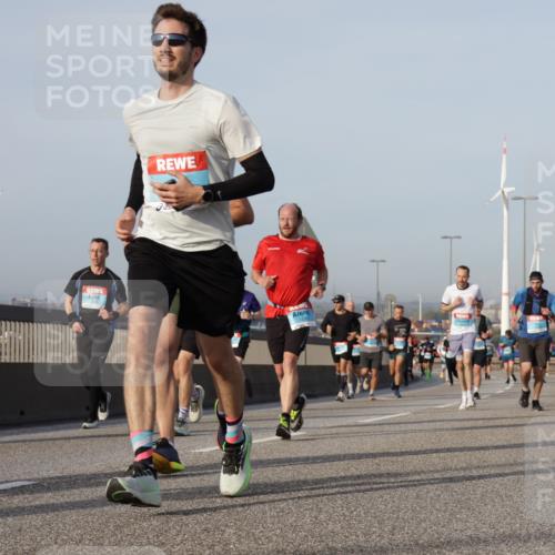 03.10.2026 - Köhlbrandbrückenlauf Yannick Fuchs http://msf.ph/oto/10776559 03.10.2026 09:42:44 Position 2  meine-sportfotos.de