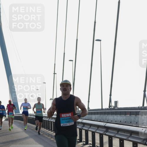 03.10.2026 - Köhlbrandbrückenlauf Yannick Fuchs http://msf.ph/oto/10776565 03.10.2026 09:19:02 Position 1 1599 meine-sportfotos.de