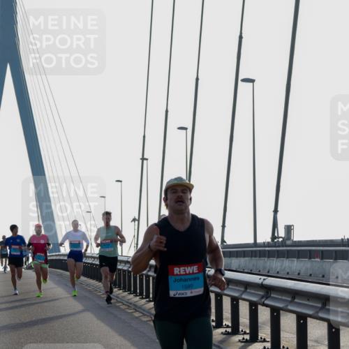 03.10.2026 - Köhlbrandbrückenlauf Yannick Fuchs http://msf.ph/oto/10776568 03.10.2026 09:19:03 Position 1 1599 meine-sportfotos.de