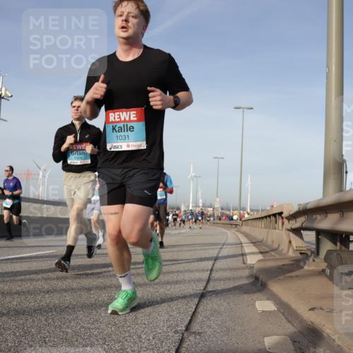 03.10.2026 - Köhlbrandbrückenlauf Yannick Fuchs http://msf.ph/oto/10776599 03.10.2026 09:42:48 Position 2 1031, 1028, 1, 8 meine-sportfotos.de