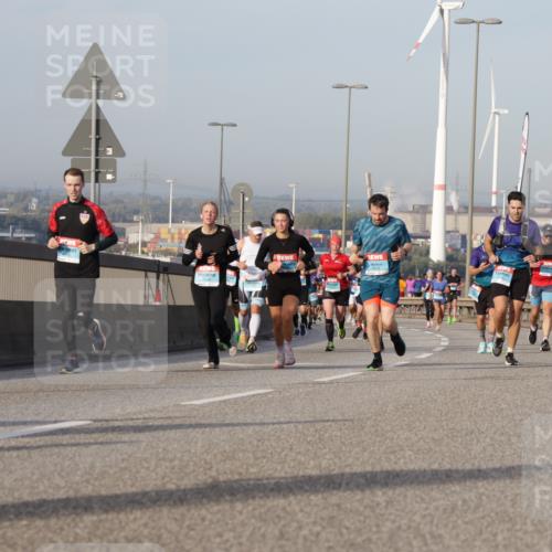 03.10.2026 - Köhlbrandbrückenlauf Yannick Fuchs http://msf.ph/oto/10776649 03.10.2026 09:42:52 Position 2 1500 meine-sportfotos.de
