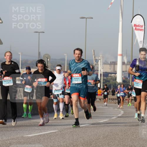 03.10.2026 - Köhlbrandbrückenlauf Yannick Fuchs http://msf.ph/oto/10776659 03.10.2026 09:42:53 Position 2 1928, 3818, 3700, 500 meine-sportfotos.de