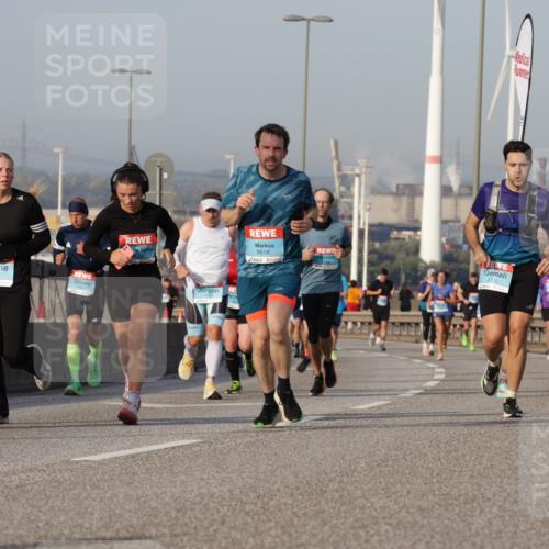 03.10.2026 - Köhlbrandbrückenlauf Yannick Fuchs http://msf.ph/oto/10776663 03.10.2026 09:42:54 Position 2 83, 1928, 3818, 3700, 500 meine-sportfotos.de