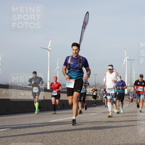 03.10.2026 - Köhlbrandbrückenlauf Yannick Fuchs http://msf.ph/oto/10776706 03.10.2026 09:43:00 Position 2 3700 meine-sportfotos.de