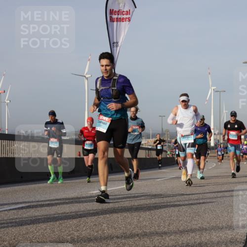 03.10.2026 - Köhlbrandbrückenlauf Yannick Fuchs http://msf.ph/oto/10776713 03.10.2026 09:43:00 Position 2 3700 meine-sportfotos.de