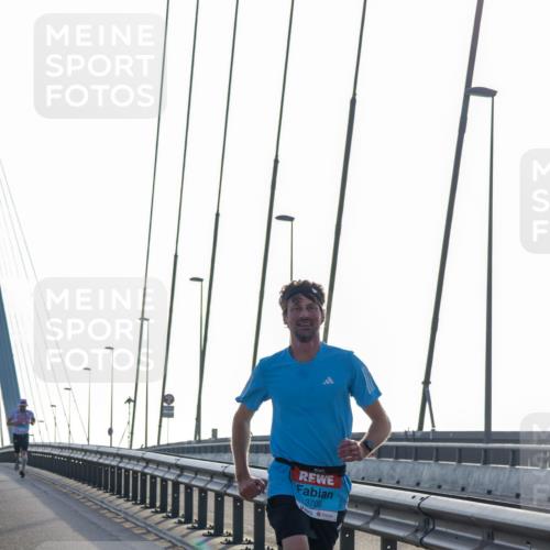 03.10.2026 - Köhlbrandbrückenlauf Yannick Fuchs http://msf.ph/oto/10776717 03.10.2026 09:19:20 Position 1 3705 meine-sportfotos.de