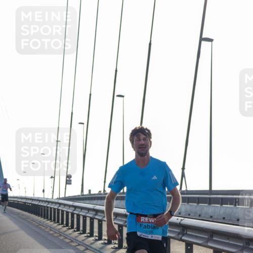 03.10.2026 - Köhlbrandbrückenlauf Yannick Fuchs http://msf.ph/oto/10776720 03.10.2026 09:19:21 Position 1 3705 meine-sportfotos.de