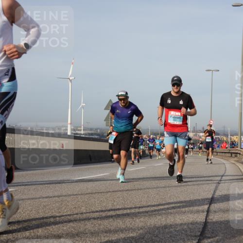03.10.2026 - Köhlbrandbrückenlauf Yannick Fuchs http://msf.ph/oto/10776749 03.10.2026 09:43:03 Position 2 1968 meine-sportfotos.de
