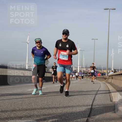 03.10.2026 - Köhlbrandbrückenlauf Yannick Fuchs http://msf.ph/oto/10776756 03.10.2026 09:43:03 Position 2 1901 meine-sportfotos.de
